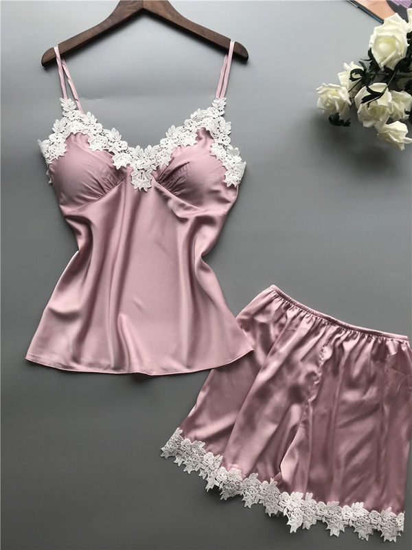 In te ademen van het de Nachtkledingssatijn van Vrouwenpyjama's Tweedelige het Kantlingerie Vastgesteld V - hals